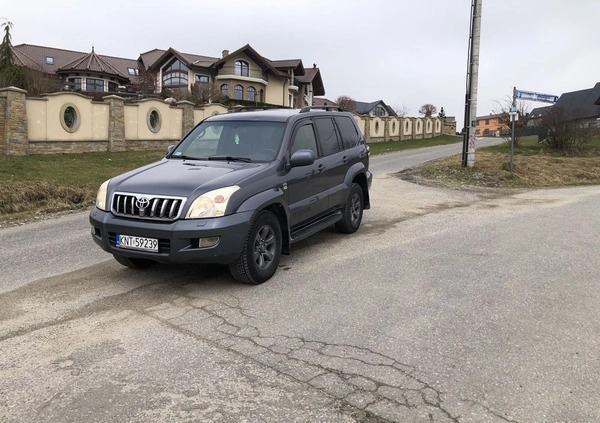 Toyota Land Cruiser cena 43900 przebieg: 330205, rok produkcji 2005 z Zakliczyn małe 211